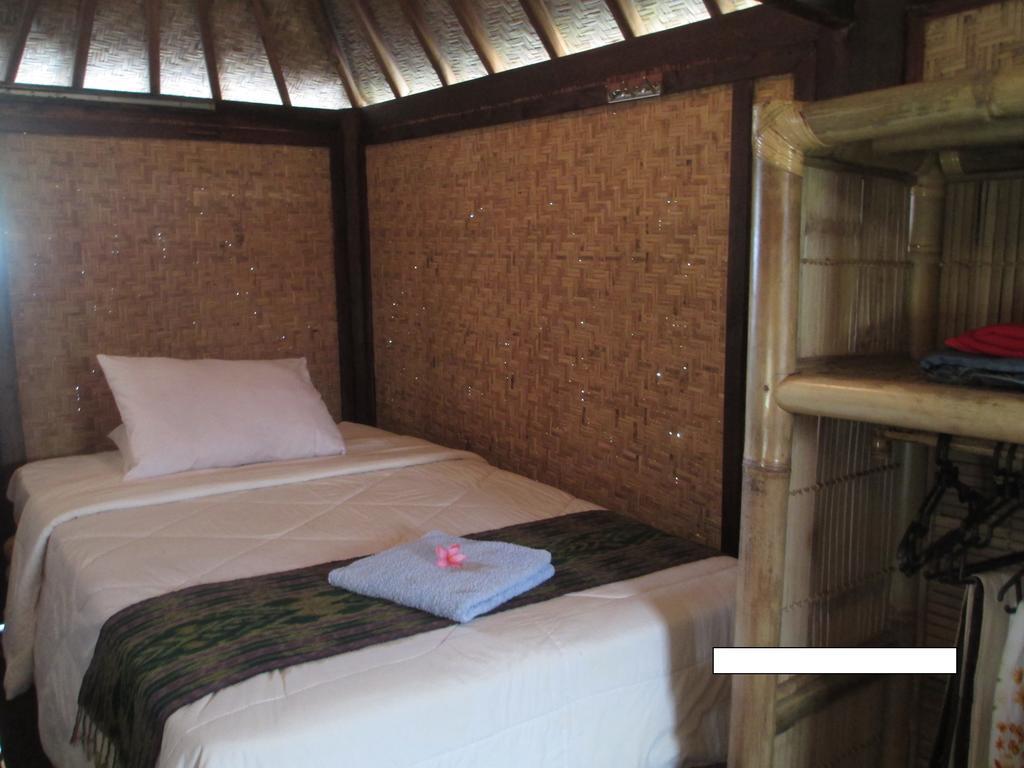 Selong Belanak Bungalows Exteriör bild