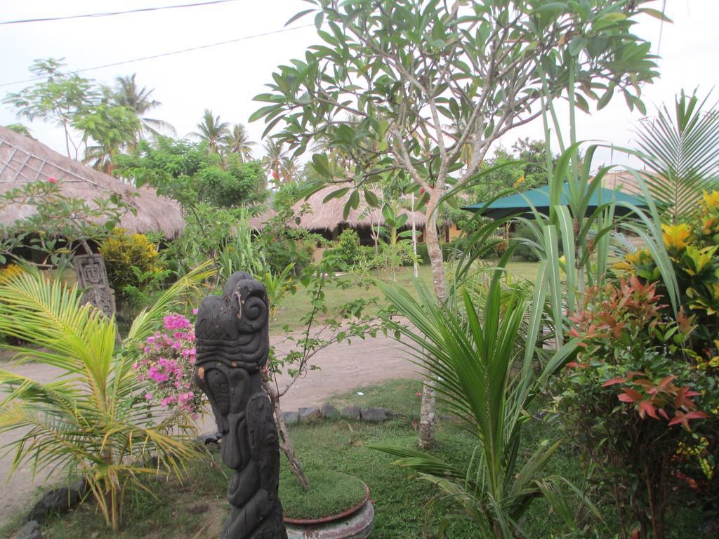 Selong Belanak Bungalows Exteriör bild