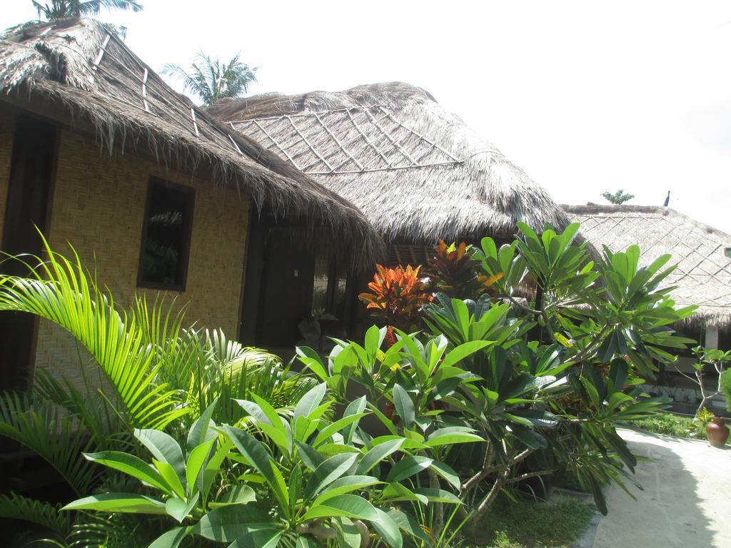 Selong Belanak Bungalows Exteriör bild